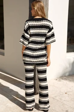 Shirts|Cropped>Hello Molly Airport Mode Knit Shirt Black
