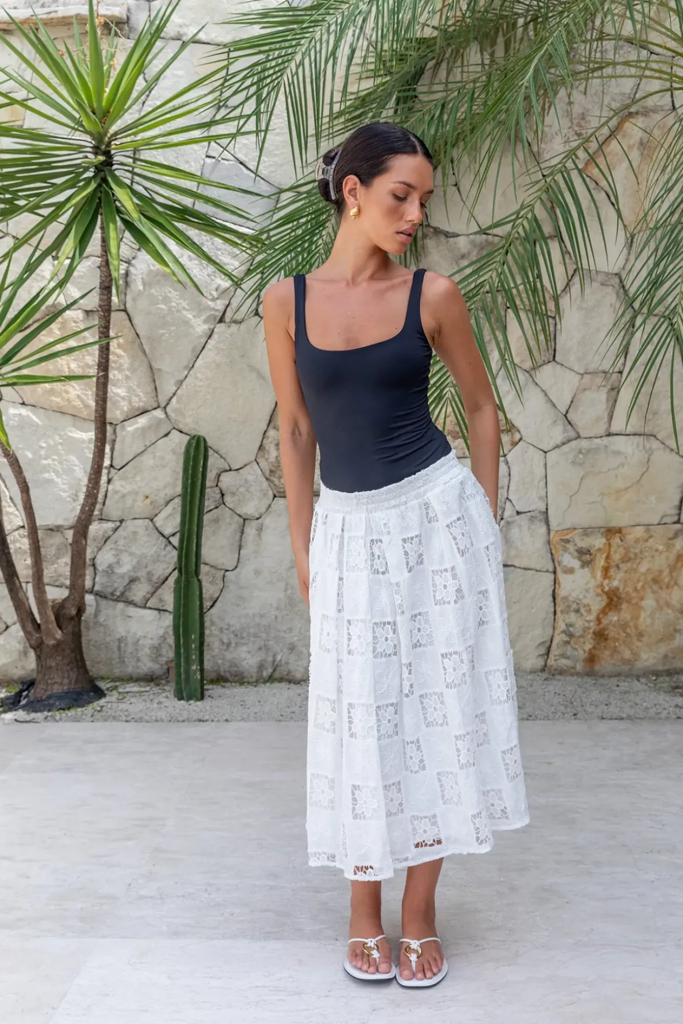 Tank Tops And Singlets|Cropped>Hello Molly BASE Everyday Staple Singlet Top Black