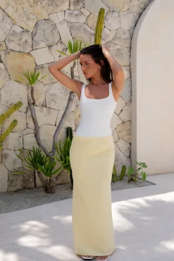 Cropped|Tank Tops And Singlets>Hello Molly BASE Everyday Staple Singlet Top White