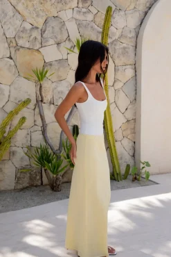 Cropped|Tank Tops And Singlets>Hello Molly BASE Everyday Staple Singlet Top White