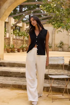 Fashion Tops And Vests|Cropped>Hello Molly Blair Vest Top Black