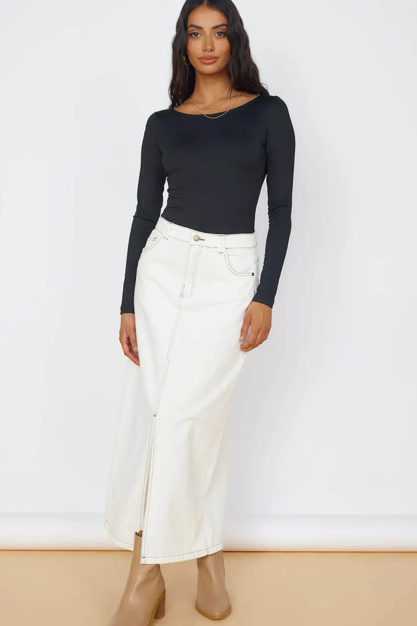 Long Sleeve|Cropped>Hello Molly Blooming Beauty Bodysuit Black