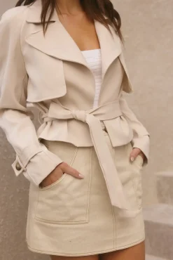 Jackets>Hello Molly Cali Crop Jacket Cream
