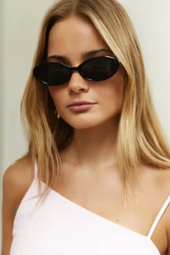 Sunglasses>Hello Molly Capri Sunglasses Black
