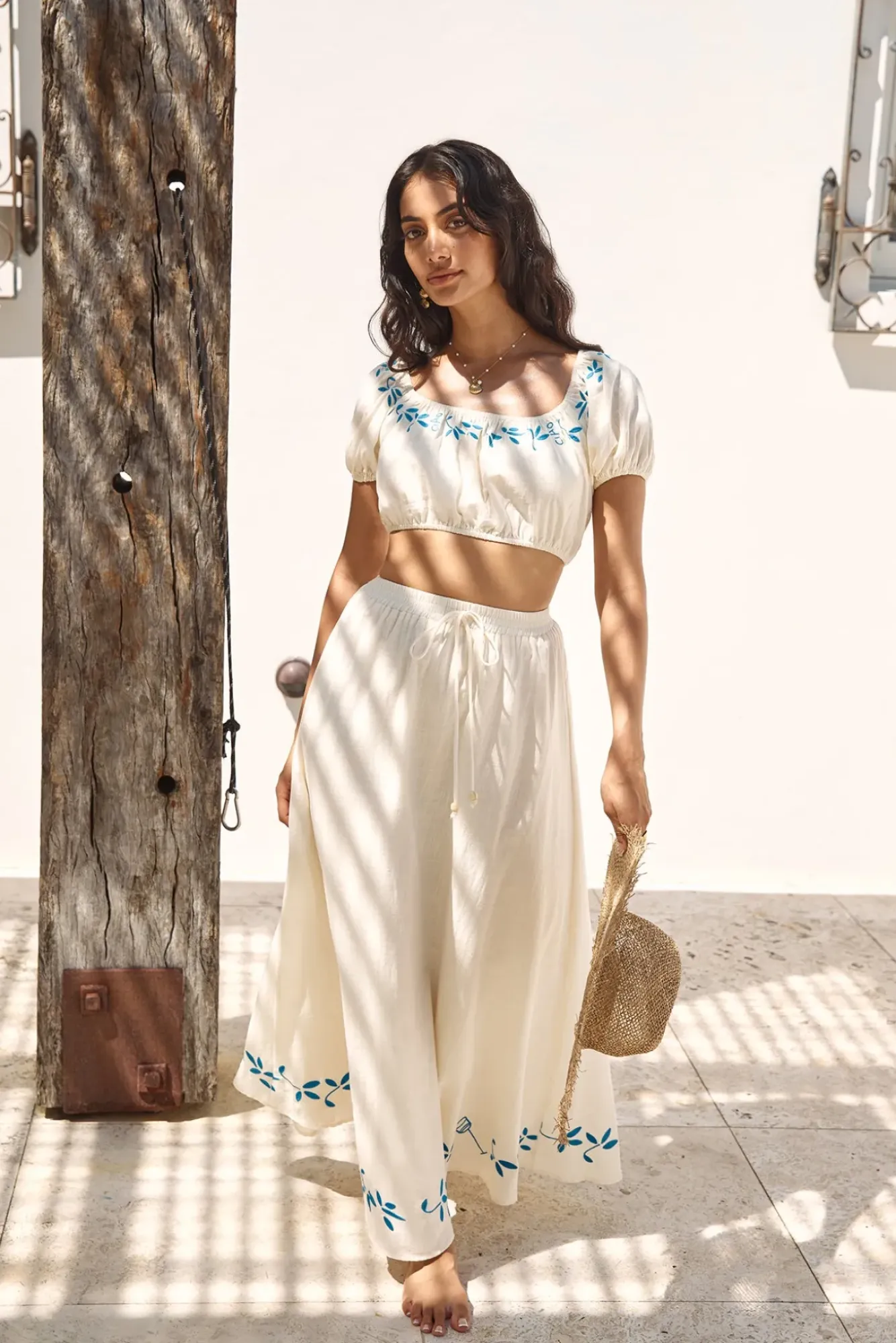 Cropped>Hello Molly Ciao Bella Crop Top Beige