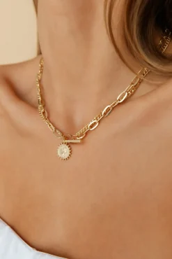 Necklaces>Hello Molly Crown Legacy Necklace Gold