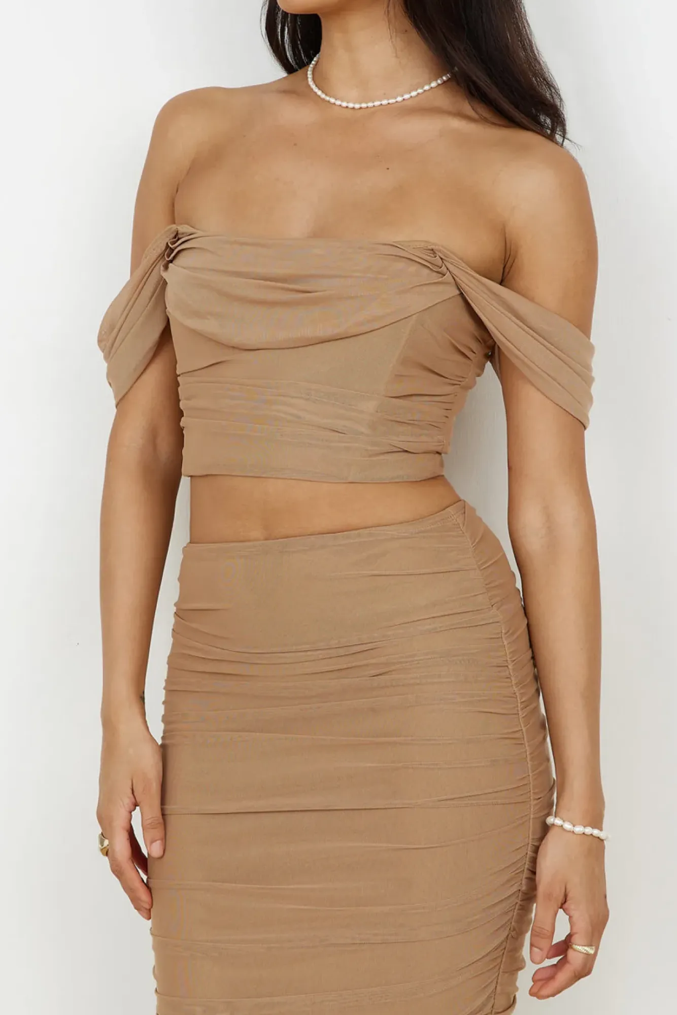 Cropped>Hello Molly Dance Darling Crop Top Beige