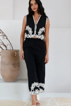 Fashion Tops And Vests|Cropped>Hello Molly Dreaming Softly Vest Top Black