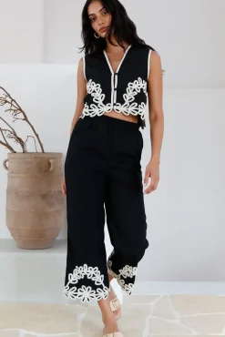 Fashion Tops And Vests|Cropped>Hello Molly Dreaming Softly Vest Top Black