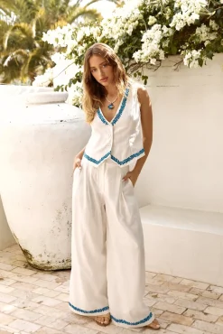 Cropped>Hello Molly Easy Breezy Vest Crop Top White