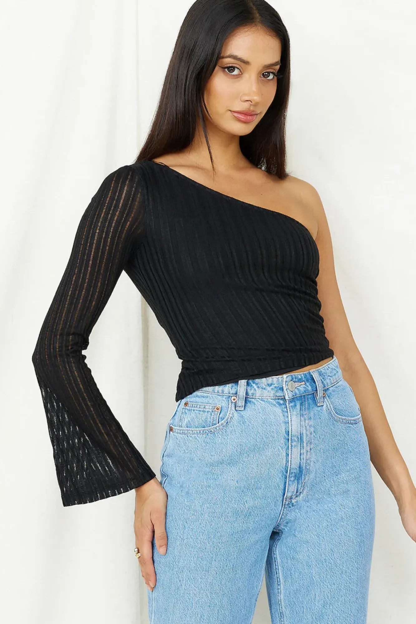 Long Sleeve|Cropped>Hello Molly Hand On My Heart Crop Top Black