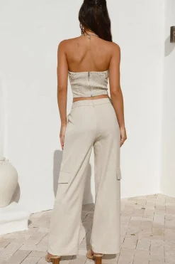 Cropped>Hello Molly Have My Word Crop Top Beige