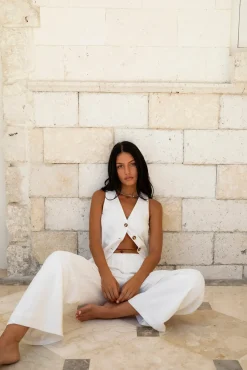 Fashion Tops And Vests|Cropped>Hello Molly Heading South Vest Top White