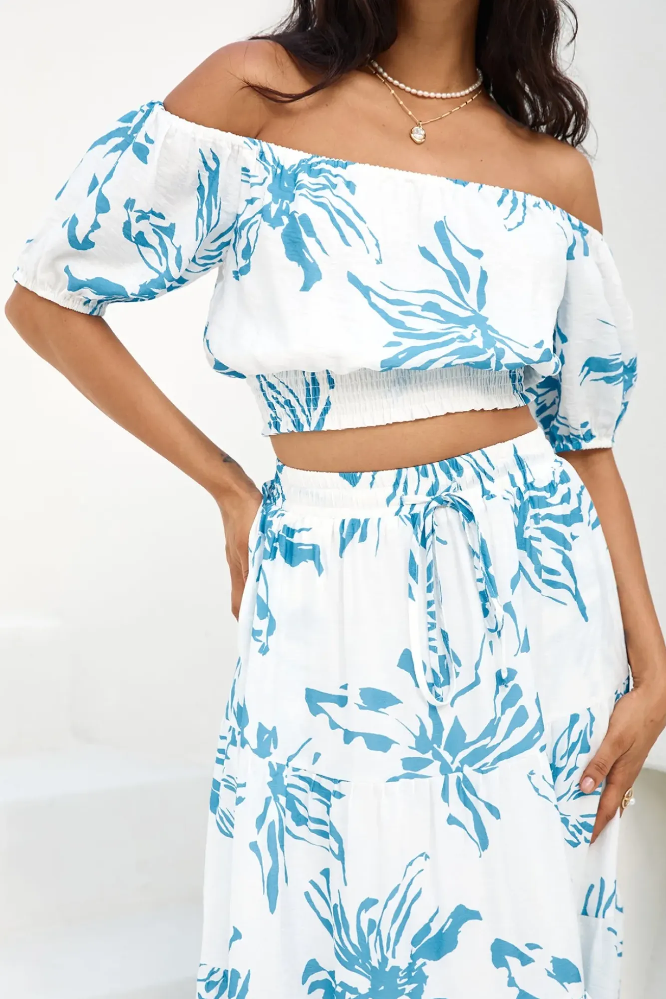 Cropped|Skirt And Top Sets>Hello Molly Island Whisper Off Shoulder Crop Top Blue