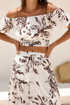 Cropped>Hello Molly Island Whisper Off Shoulder Crop Top Brown