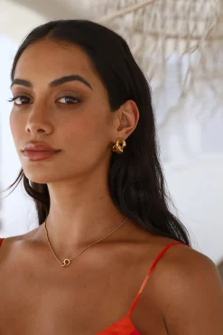 Necklaces>Hello Molly 18k gold plated Caught In Destiny Necklace