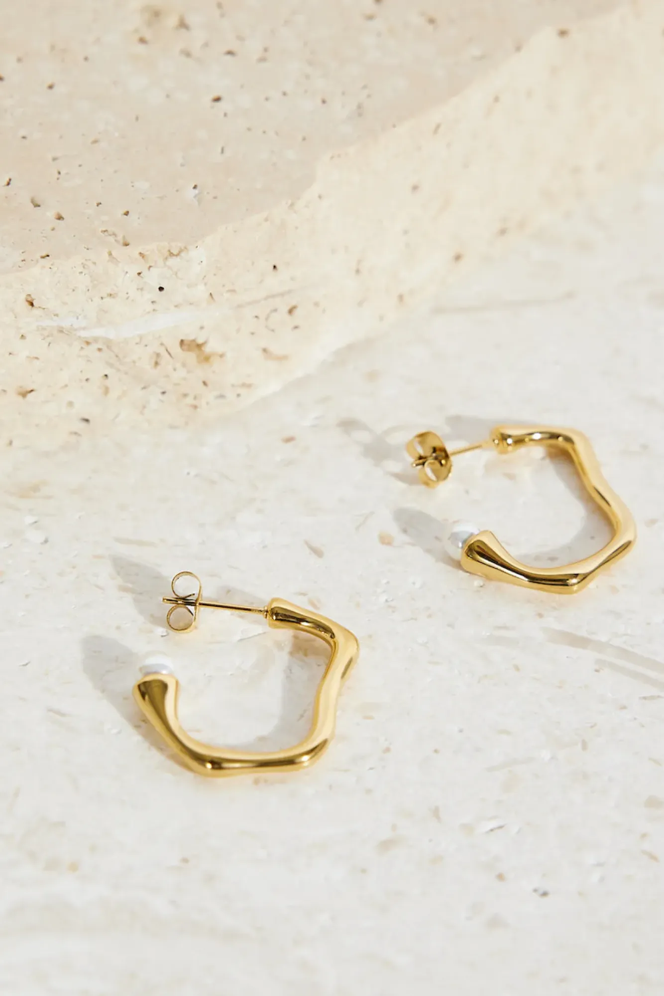 Earrings>Hello Molly 18K Gold Plated Fashion Edge Hoop Earrings Gold