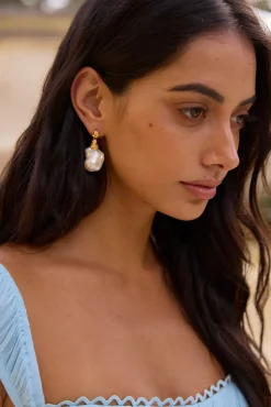 Earrings>Hello Molly 18K Gold Plated Precious Pearls Earrings Gold