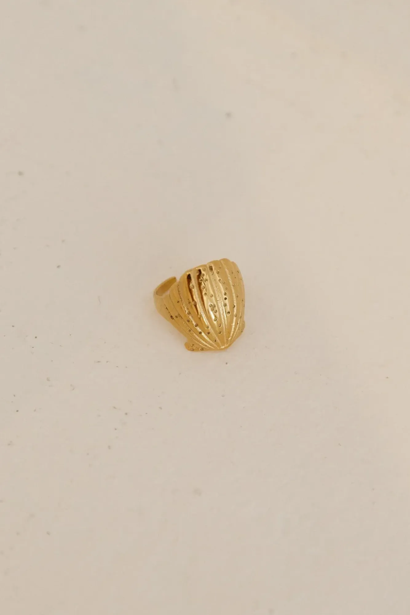 Rings>Hello Molly 18K Gold Plated Shimmering Treasure Ring Gold