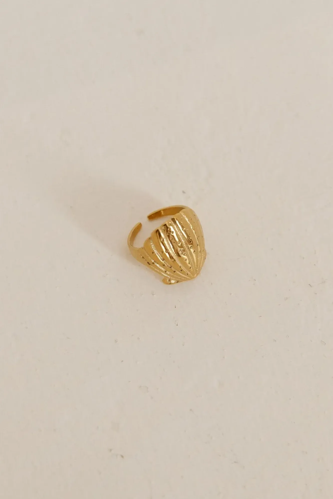 Rings>Hello Molly 18K Gold Plated Shimmering Treasure Ring Gold