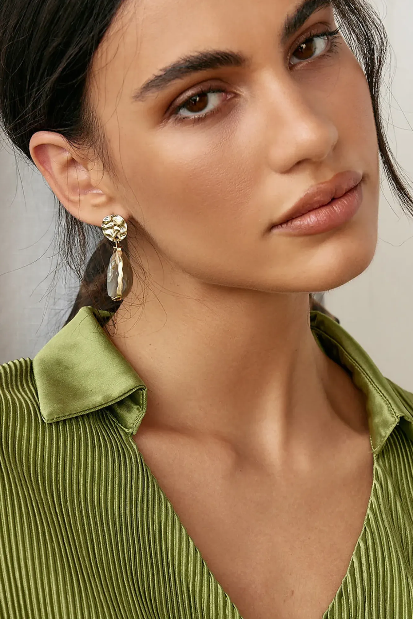 Earrings>Hello Molly Mona Lisa Earrings Grey