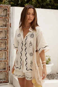 Two-Piece Shorts Set>Hello Molly Natural Instincts Set Beige