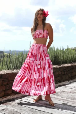 Cropped>Hello Molly Platonic Crop Top Pink