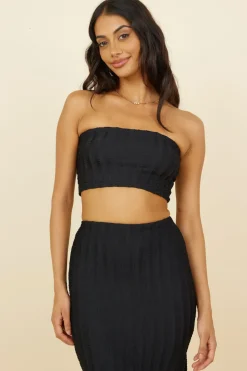 Cropped>Hello Molly Poolside Adventure Crop Top Black
