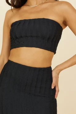Cropped>Hello Molly Poolside Adventure Crop Top Black