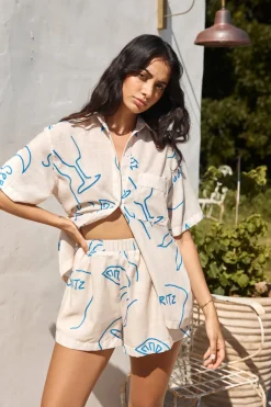 Shirts|Cropped>Hello Molly Roaming Around Shirt Blue
