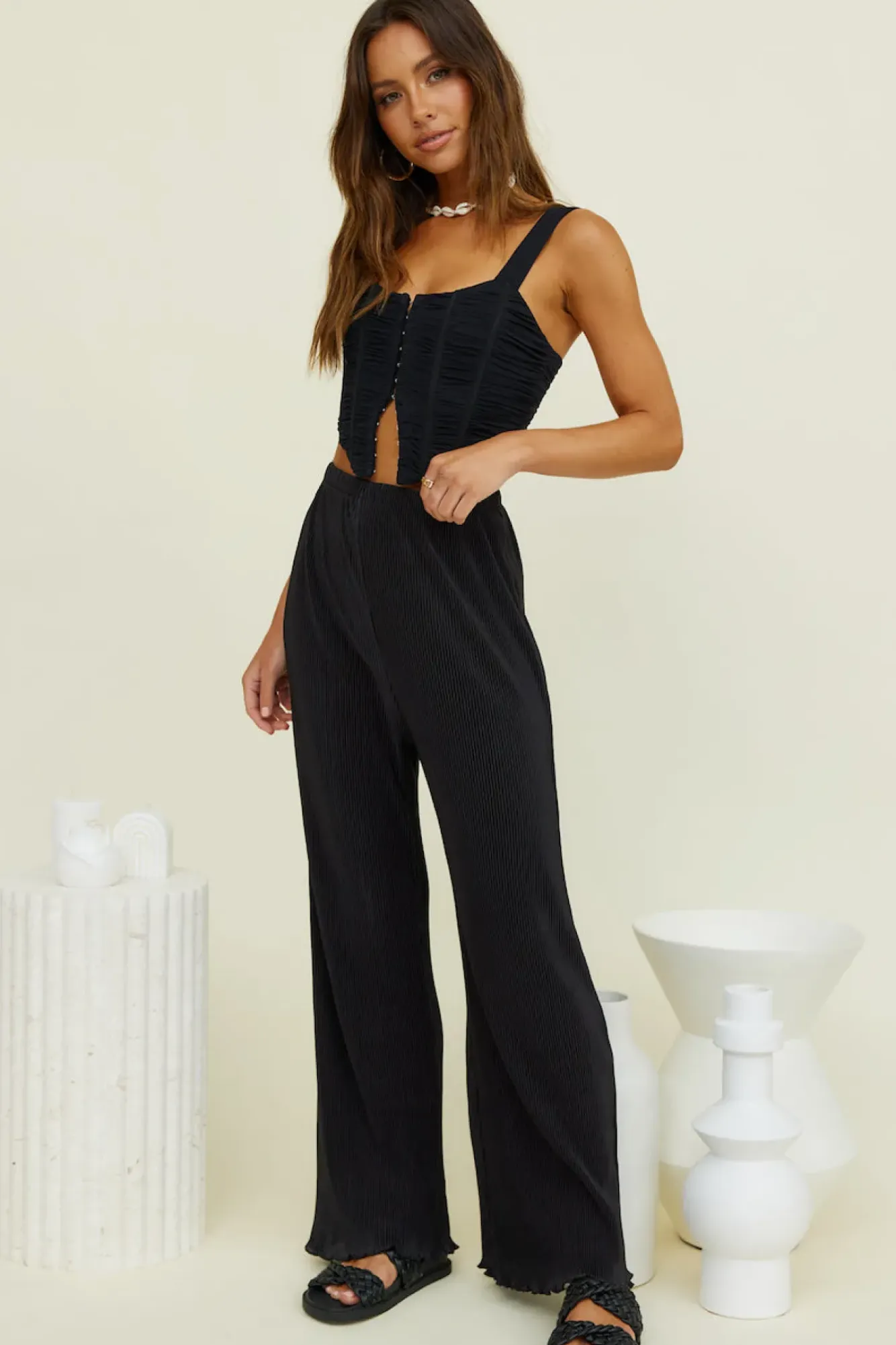 Cropped>Hello Molly Running Flow Crop Top Black