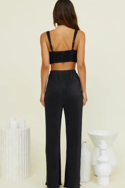 Cropped>Hello Molly Running Flow Crop Top Black