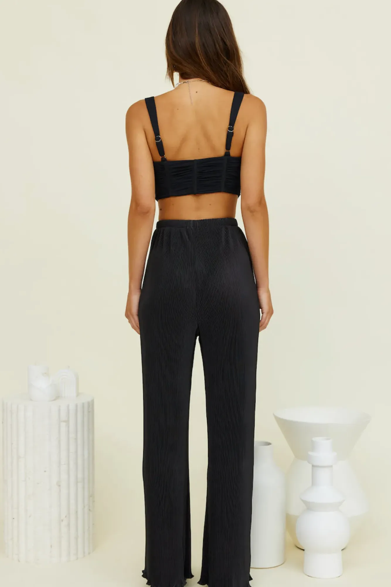 Cropped>Hello Molly Running Flow Crop Top Black