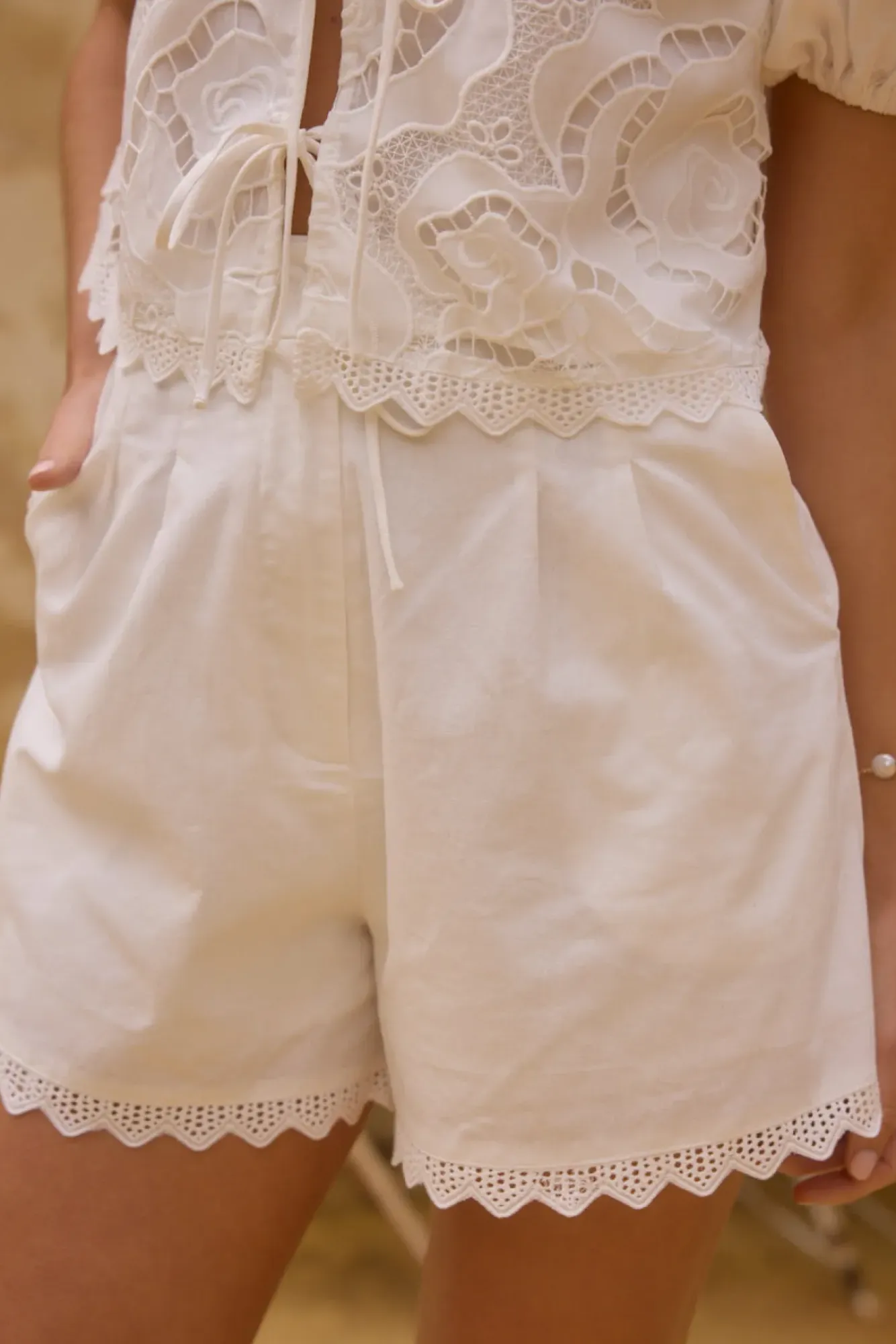 Two-Piece Shorts Set>Hello Molly Sienna Lee Set White