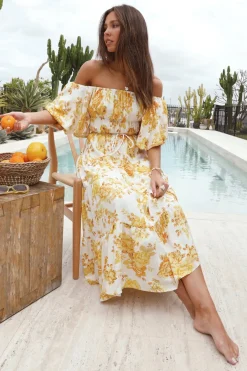 Casual Dresses|Off Shoulder Dresses>Hello Molly Sunflower Off-Shoulder Maxi Dress Yellow