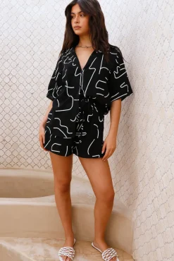 Cropped|Two-Piece Shorts Set>Hello Molly Vibrant Sunrise Set Black
