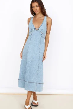 Vacation Dresses|Date Night Dresses>Hello Molly Wanting You Midi Dress Denim