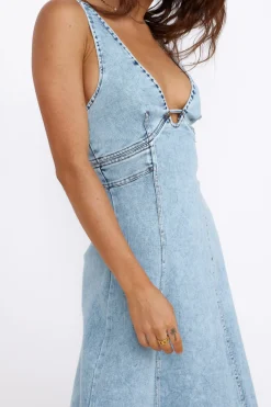 Vacation Dresses|Date Night Dresses>Hello Molly Wanting You Midi Dress Denim
