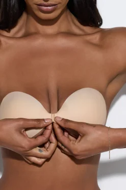 Breast Tape>UNDERCOVER STYLE HELPERS Your Breast Friend Magic Bra Silicone Nude